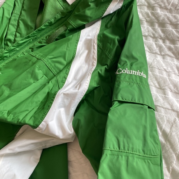 Columbia rain jacket - Picture 3 of 3